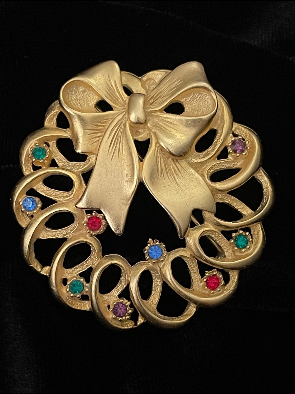 Jonette Jewelry Wreath Brooch with Multicolor Stones